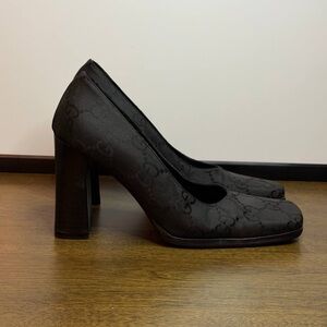 Vintage 90-00’s Gucci black GG Canvas Square Toe Pumps Size 35